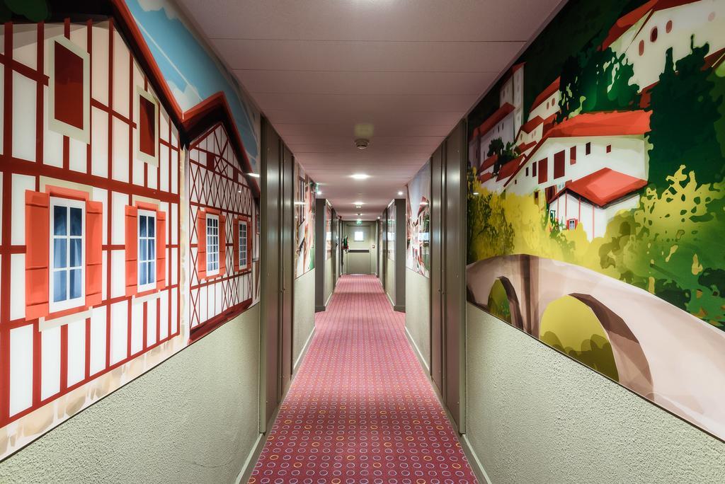 Le Hotel